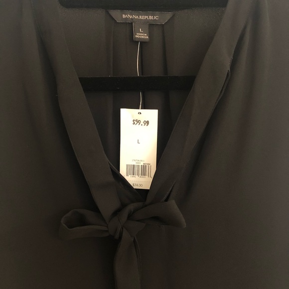 Banana Republic Sleeveless Blouse - Picture 3 of 3